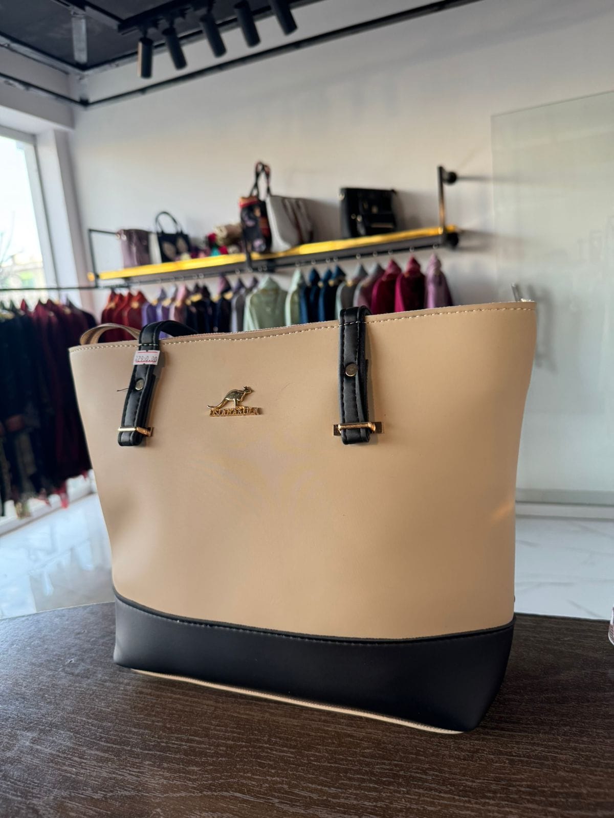 Luxury Stylish & Elegant Ladies Bag - Image 5