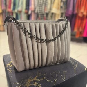 Luxury Stylish & Elegant Ladies Leather single zipper With Chain